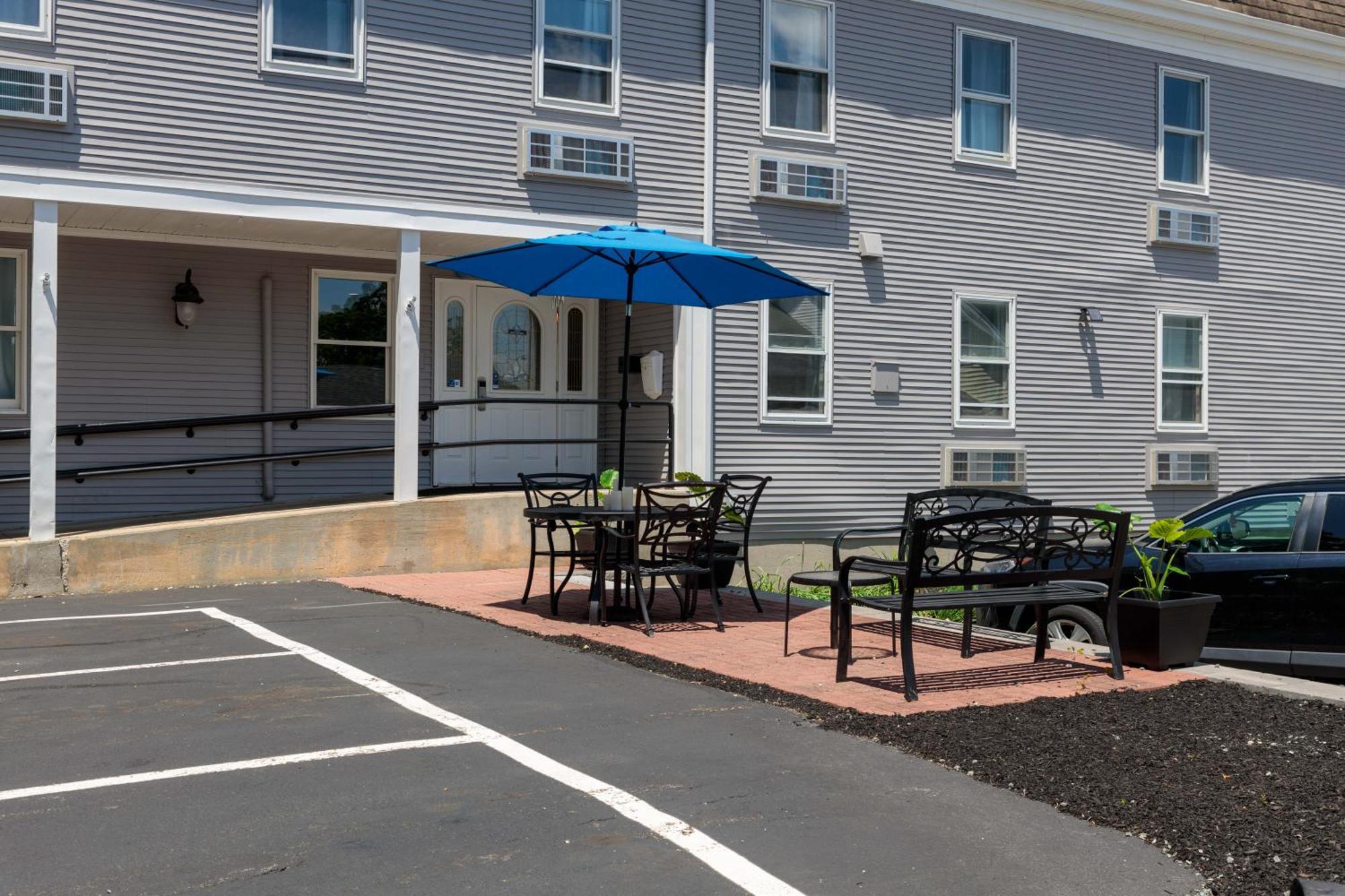 Westborough Inn Exterior photo